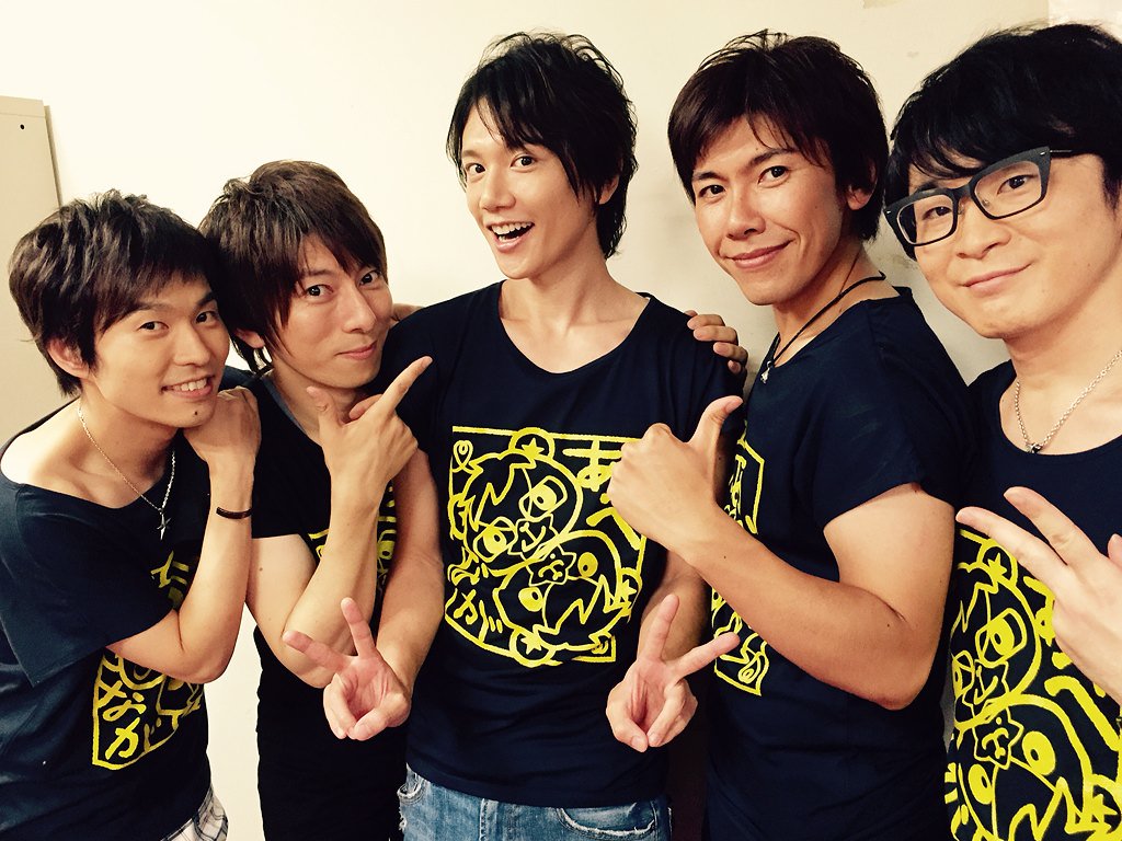 羽多野渉 公式 今日のイベント 昼の部が終わってからkenn氏とも一緒に撮ってもらったのでアップします やっぱりこのメンバーが揃うと 楽屋でもアイナナの話で盛り上がりましたよ T Co Rxzizgn8wm Twitter