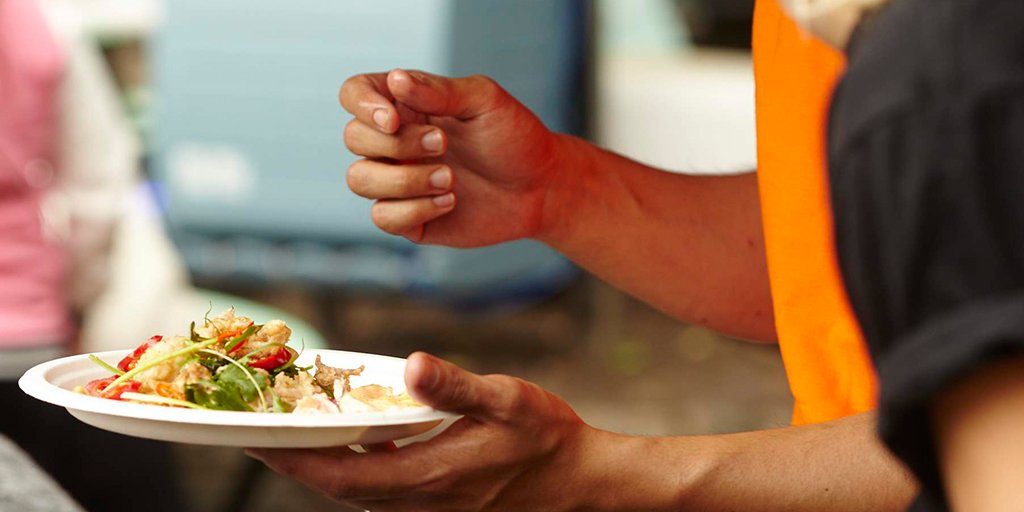 CamdenMarket's tweet photo. It's lunch time, drag yourself away from your desk and step into #KERBCAMDEN: https://t.co/V0W1zO8xo7 https://t.co/53tYHoF2Zn