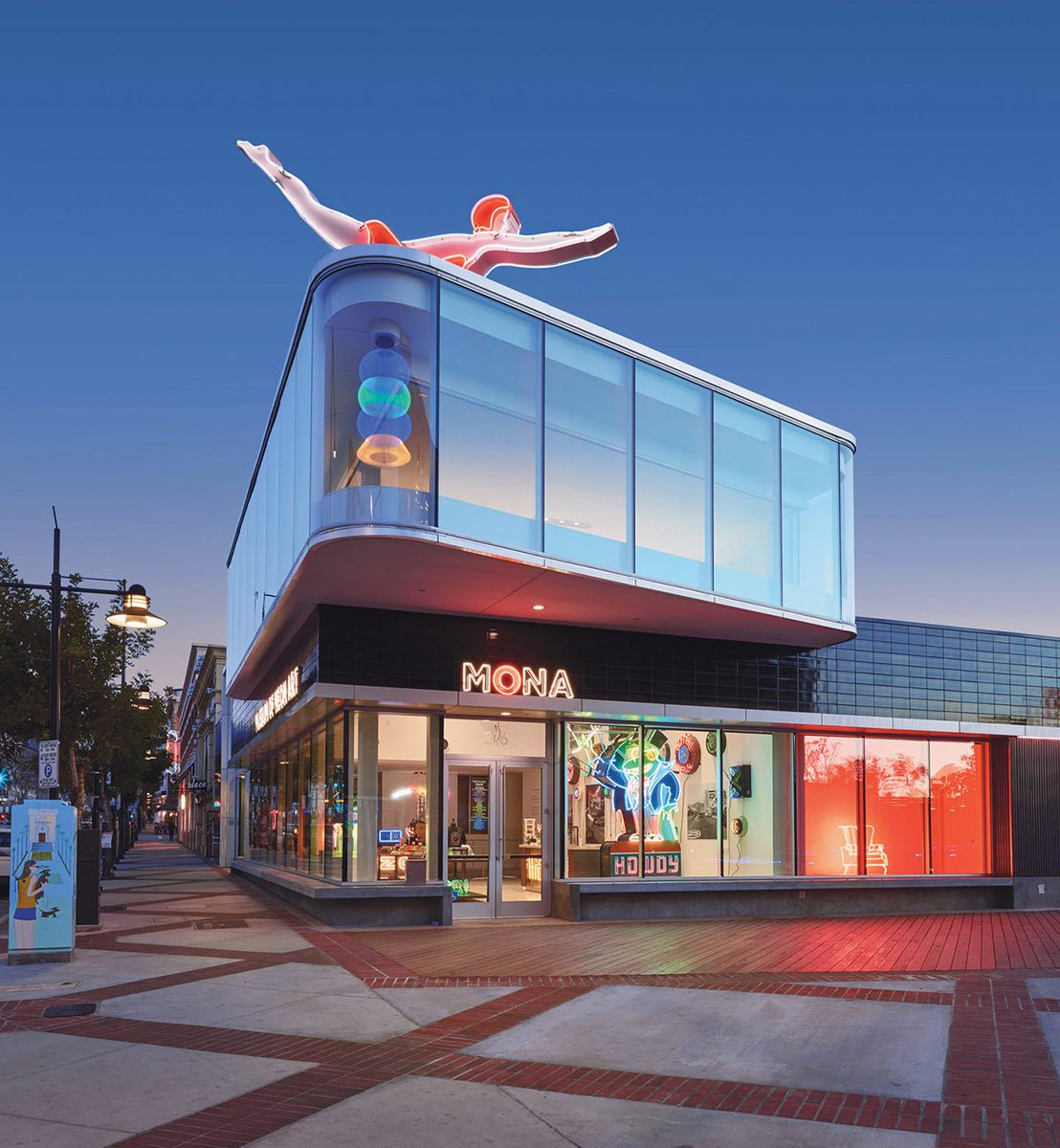 .<a href="/MuseumofNeonArt/">Museum of Neon Art</a>’s glowing tribute to Hollywood’s historic typographic signs: eyeondesign.aiga.org/a-look-at-the-… 👁 on Design