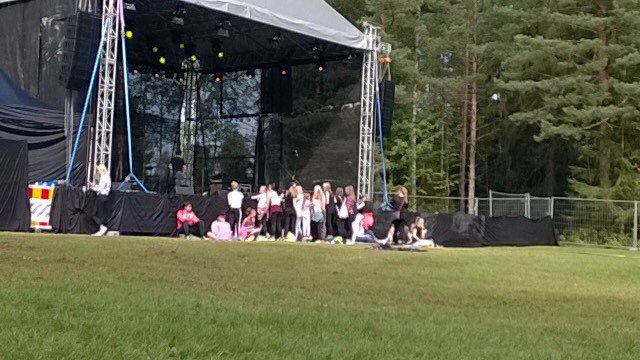 oskari77's tweet photo. Euran ensimmäiset festarit ja tunnelma katossa! #blockfest2016 https://t.co/V2LeyTMmBQ