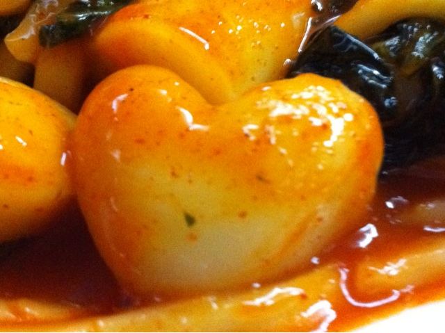 bornfree1kissID's tweet photo. #CookingwithJJ Love & Star-Shape Tteokbokki by Chef JJ ππ https://t.co/YXPkLYfamN