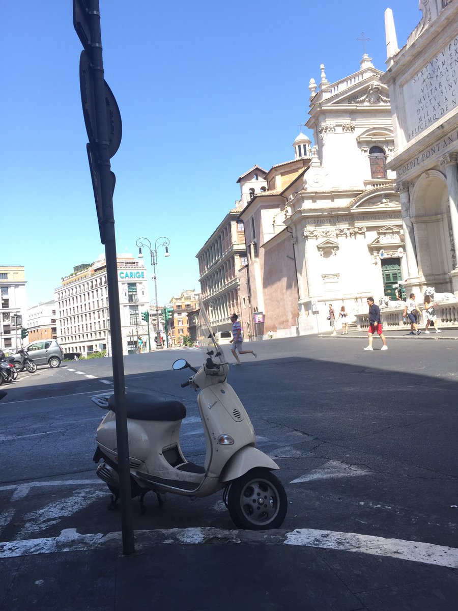 ateresag's tweet photo. Last days in #Roma and @JamesMorrisonOK is playing in the cafe ❤️❤️❤️ #ineedyoutonight #higherthanhere https://t.co/bWdg2bY7uE
