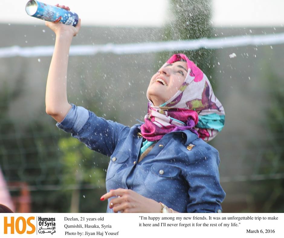 "Ce fut le 3ième déplacement dans l'histoire de ma famille et le 1ier pour moi"
Dilane, 21
facebook.com/HumanOSyria/ph…