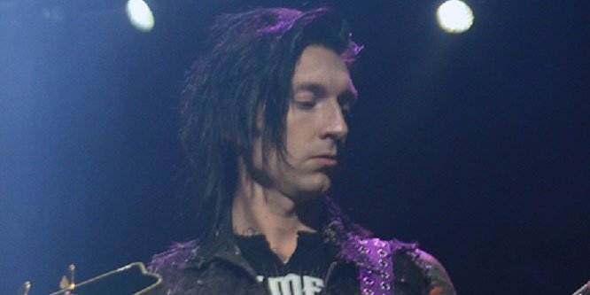 FamousBirthdays's tweet photo. Let's wish @JakePittsBVB a fantastic 31st Birthday! https://t.co/e8dL74KFko