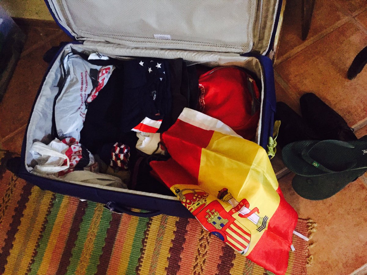 69vagamundos's tweet photo. En modo maleteando...
Zapatillas y enseña nacional 🇪🇸 siempre
#halfhmarathon #sanantonio #texas https://t.co/GM3pFgHH6Q