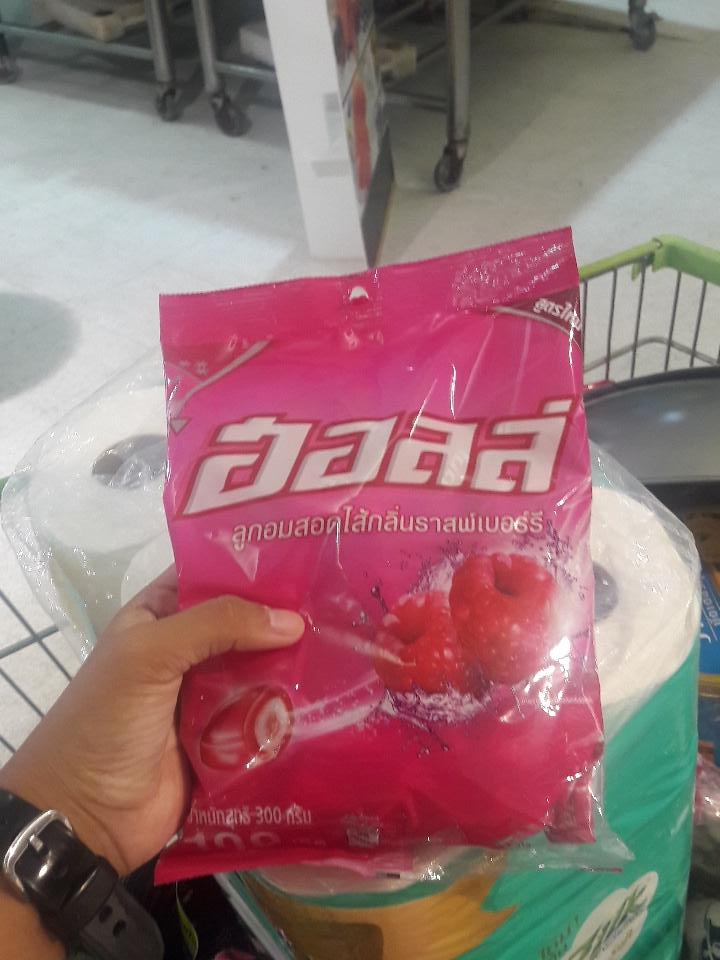 bbyunfirsty's tweet photo. [แจก] เราเอาอันนี้ไปแจกหน้าคอนพร้อมกับพลล.นะคะ กินไว้เพื่อฟามชุ่มคอก่อนเข้าคอน มีร้อยเม็ดเท่านั้นน้า💕 #EXOrDIUMinBKK https://t.co/bHNLEWmT43