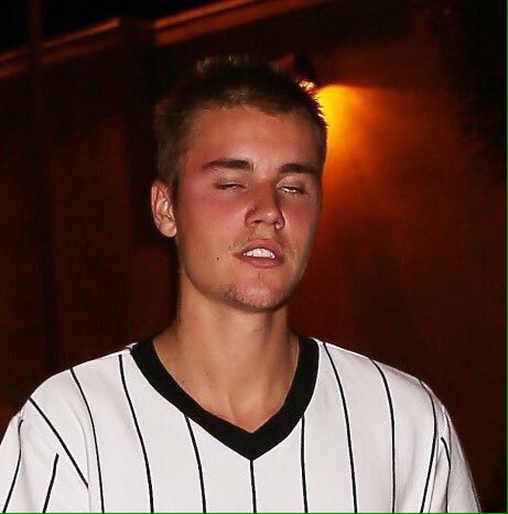 mykidrauhlstory's tweet image. "Did u know that Justin Bieber deactiv..."