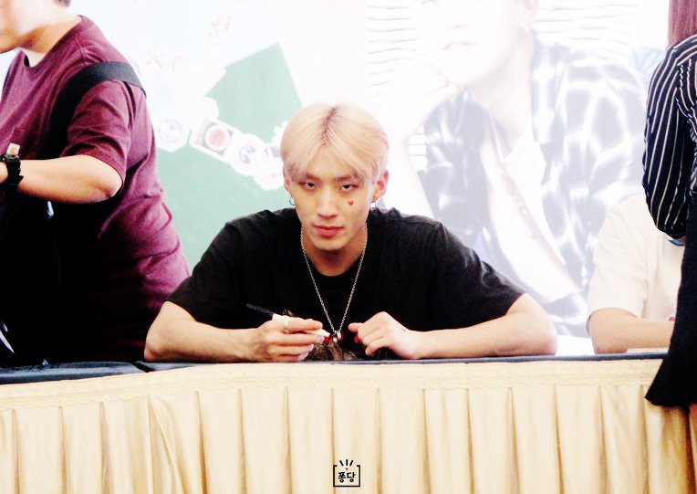 bapandcats's tweet photo. https://t.co/gbcijVG7RO