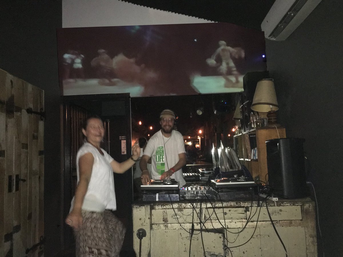 valleyheatrcds's tweet photo. You always need that one person to get things shakin' on the dance floor. Bless ya Erin! #helloafro https://t.co/P9I8iRejHW