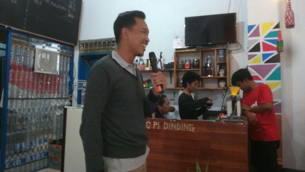 Komik selanjutnyaa ada juga ketua <a href="/PangkepIn/">Pangkep Initiative</a> <a href="/atmamato/">MATO</a> gokil dah special yg jauh* dtg dri Timika