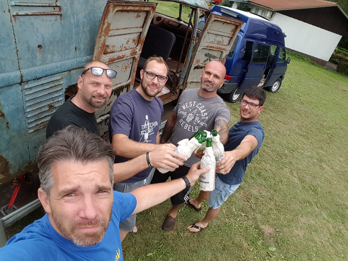 BeerBulli's tweet photo. Bulli gre nazaj na operacijsko mizo #letsbugtogether https://t.co/5cLkyXd2Kd