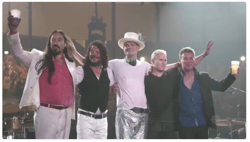 #ThankYouTragicallyHip #TragicallyHip #CBCTheHip 
No dress rehearsal, this is our life final bow