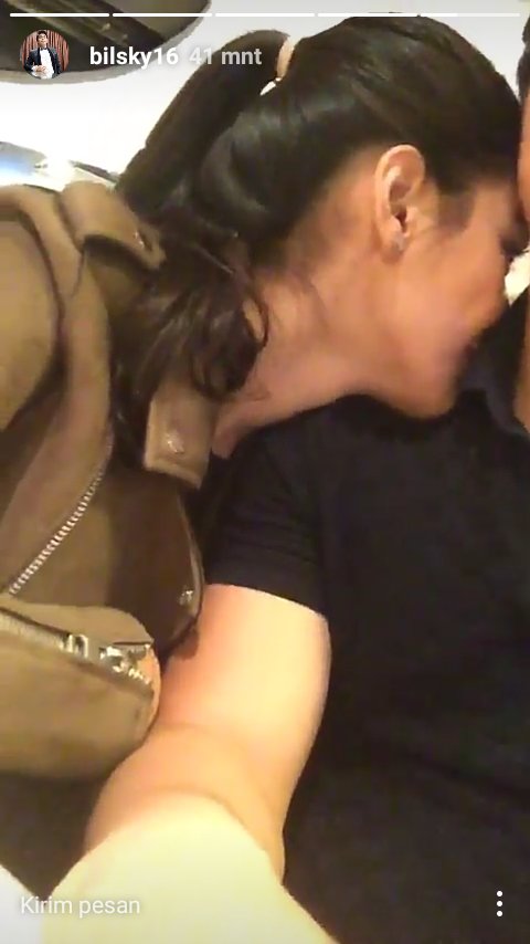 hana97_'s tweet photo. Udah sayang banget ya @susansameh @bangbily 😘😘😘😘😍😍😍💐💐💋💋 https://t.co/2LQkyIcPVF