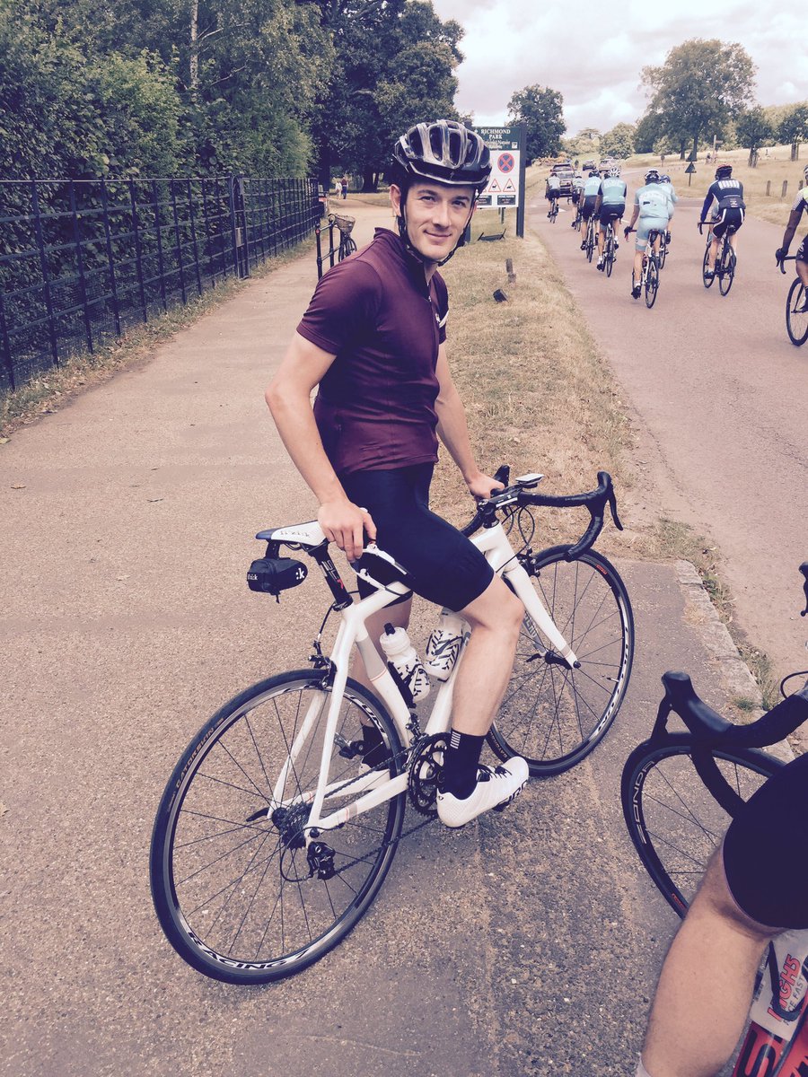 davpan's tweet photo. Another VeloVeni training ride / windy Surrey Hills @VeloVeni https://t.co/mjhqpCL029