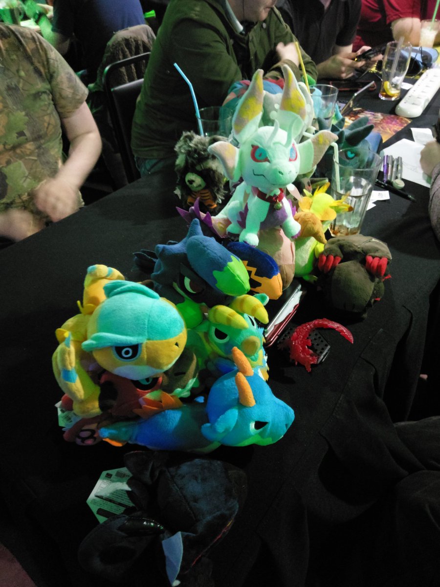 Nintendo_Notts's tweet image. .@SPEastMidlands invades @StreetPassManc &amp;amp; @NorthernHunters   All the MH plushies!