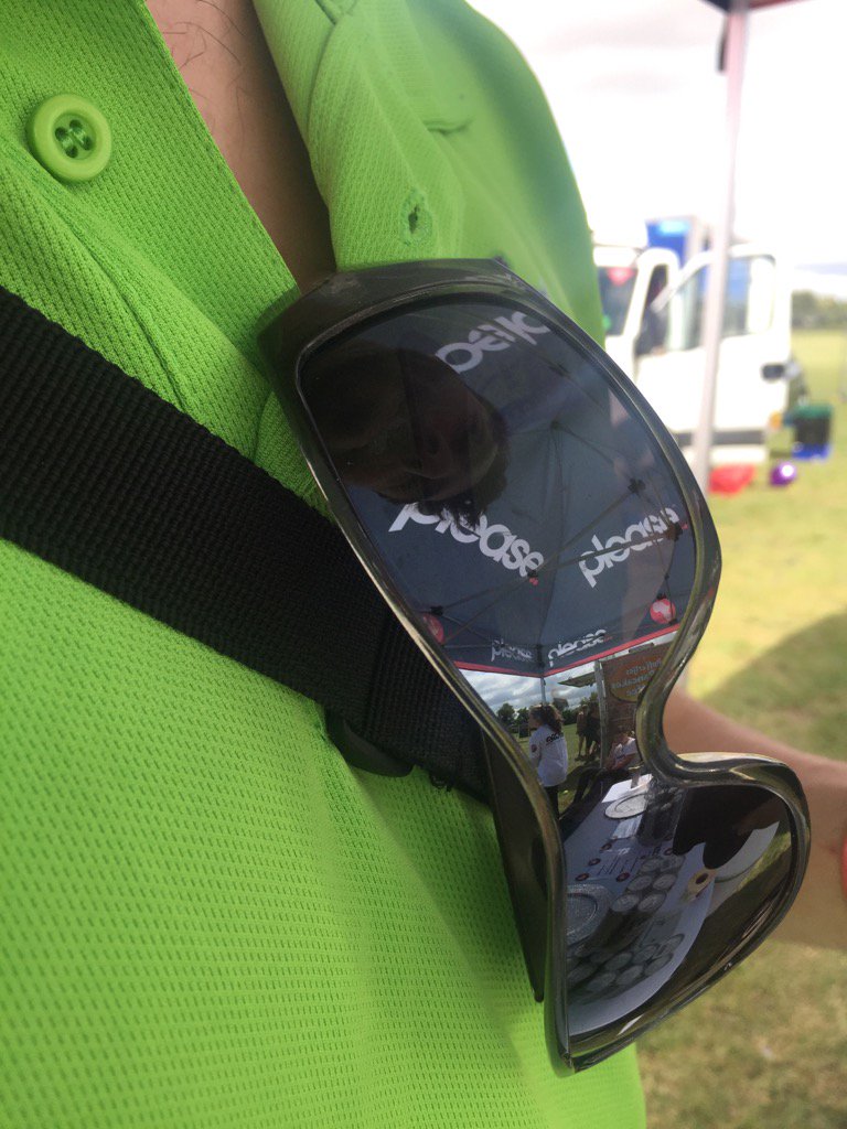 pleasegouk's tweet photo. Thanks Luke for stopping by, love the shades #fuel2thefinish @SportbeatFest https://t.co/NcrV1WBneL