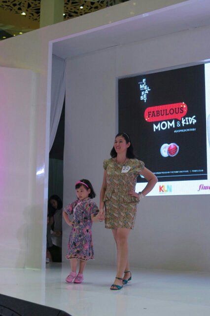 FIMELAdotcom's tweet photo. Peserta Fabulous Mom and Kids at Main Atrium Gandaria City #FIMELAfest2016 persembahan POND'S #fabulousmomandkids https://t.co/L5vtfH5VUu