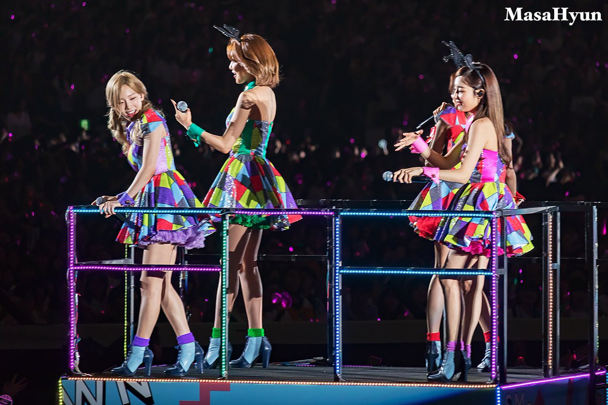 [PIC][12-08-2016]SNSD khởi hành đi Nhật Bản để tham dự "SMTOWN LIVE TOUR V IN TOKYO" vào chiều nay - Page 3 CqYslQ1VMAAcSwj