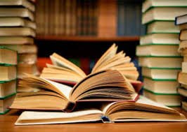 إن العيش من دون إدراك معنى العالم هو أشبه بالتجول فى مكتبة عظيمة من دون لمس الكتب"