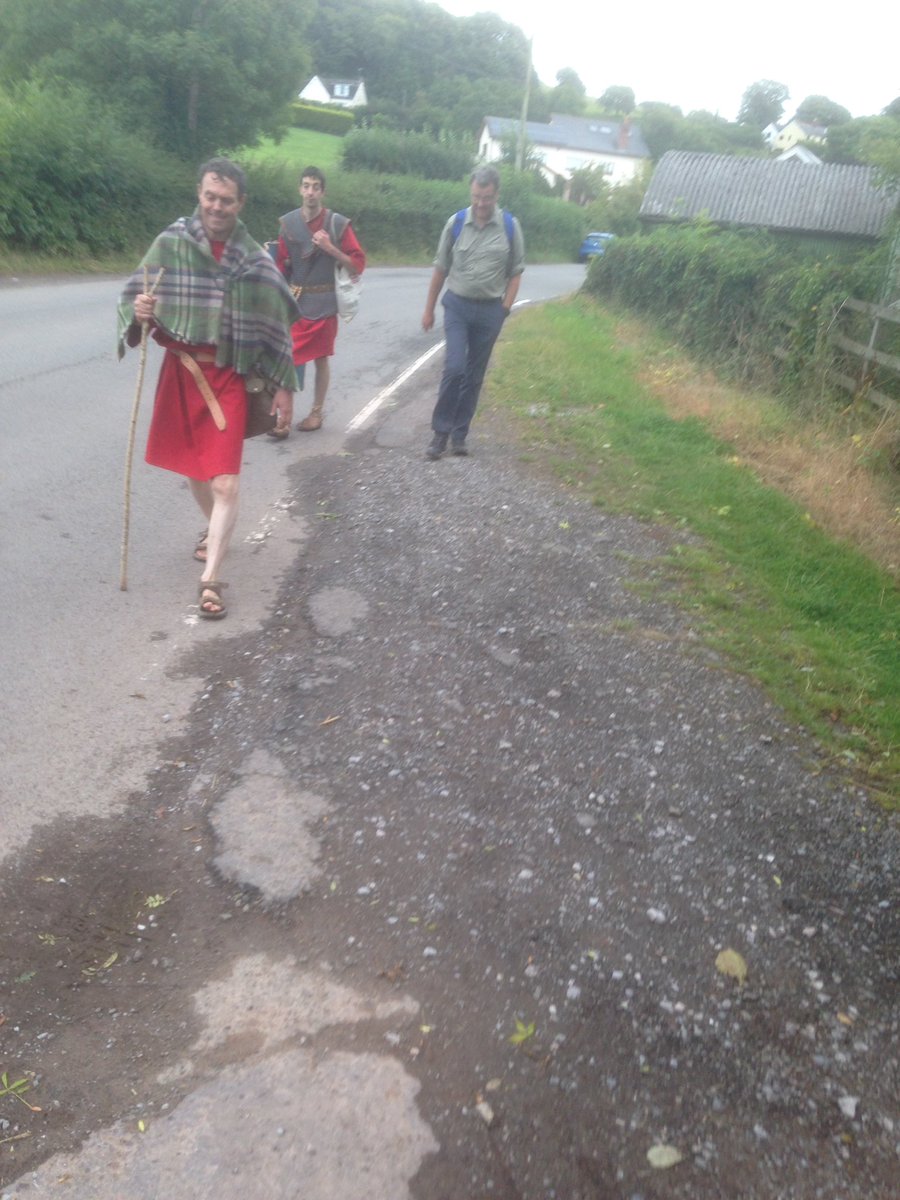 ServiliusPulex's tweet photo. @RomanCaerleon in familiar territory now. Only 4 km to go! #Romanmarch #FindYourEpic https://t.co/7itwnXl3Gc