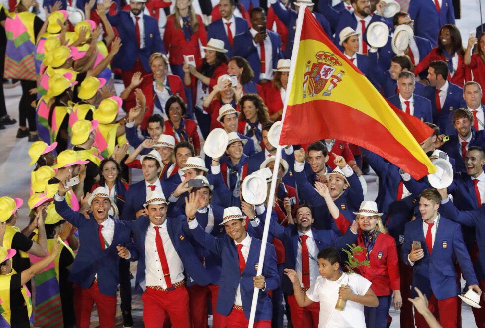 CaballerosJP2's tweet photo. Felicitamos 👏🏼 a deportistas de #ESP y @COE_es en #Rio2016.
7 #Oro
4 #Plata
6 #Bronce
Mejores tras #BCN92 y #ATL96 https://t.co/AOvIdhfEGS