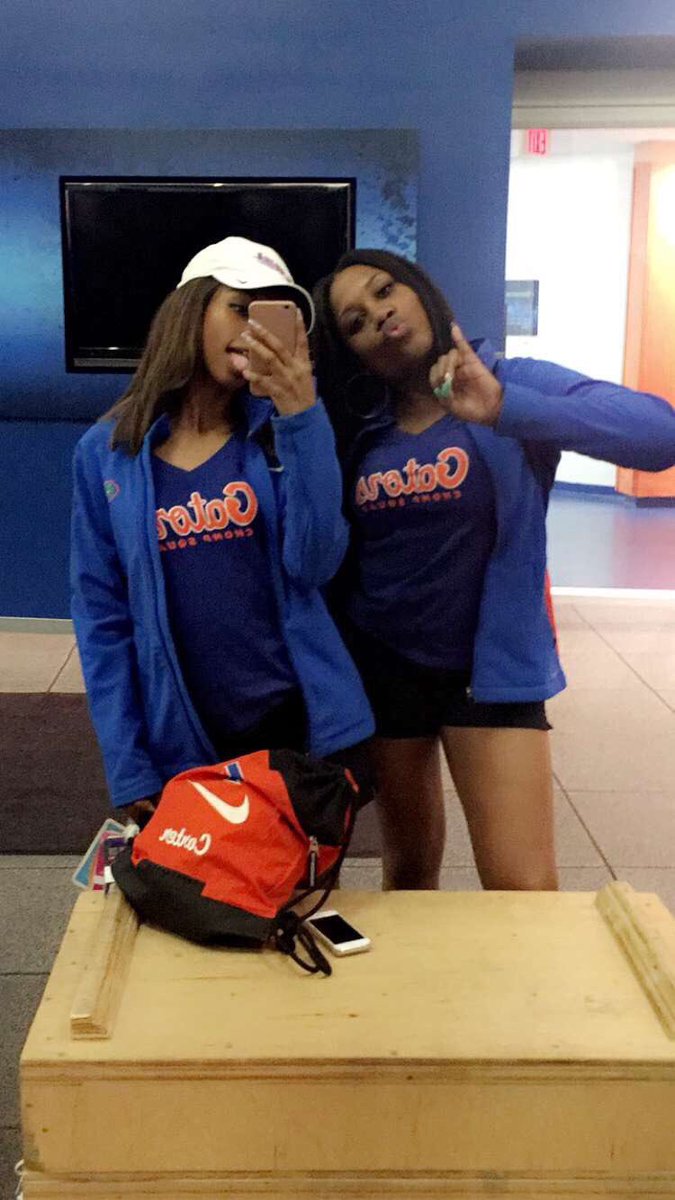 only_1dlo's tweet photo. Happy Birthday to my Too Live Ebsss 💕💚 forever my #bestieLS #gatorboo love you so much #22muchsauce 🎂🎉🎈 @ebbbunnyy https://t.co/XTe92UxP30