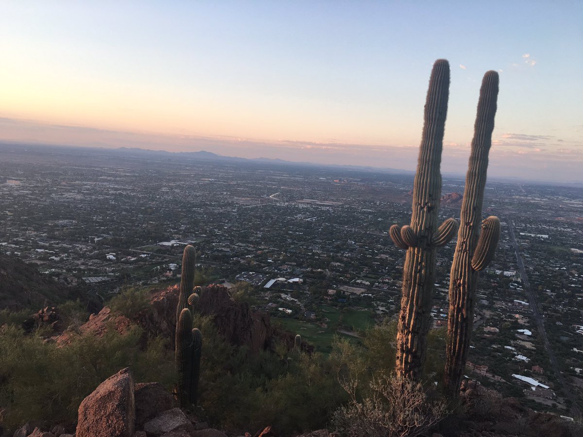 AdventurerGuide's tweet image. Top of the mountain. #GetOutside #travel #outdooradventures #traveltips #neverstopexploring #traveladdict