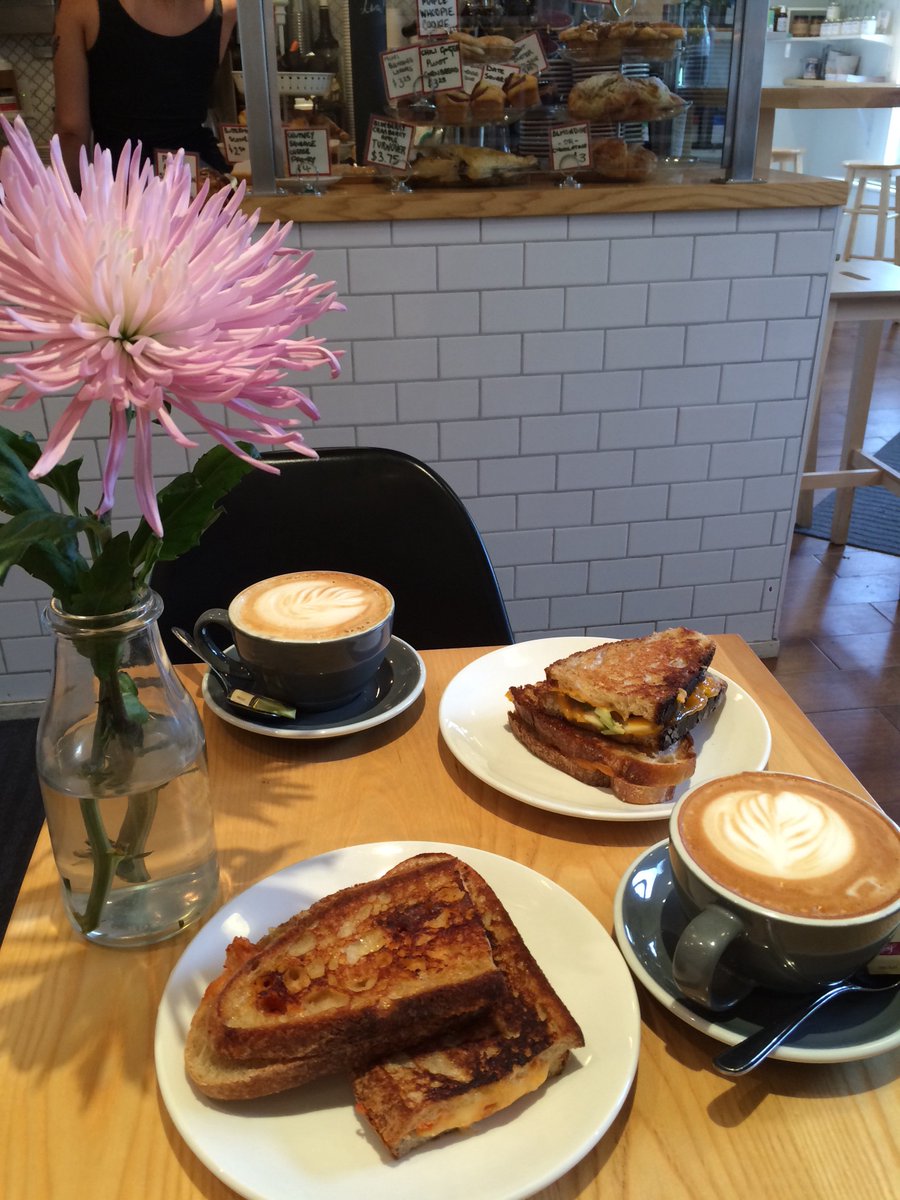 um yup. in heaven right meow. rainy sunday done right ☔️☔️ <a href="/EatingWell_Ott/">Eating Well Ottawa</a> <a href="/HeirloomKitchen/">The Heirloom Kitchen</a> <a href="/reddoorinjars/">Red Door Provisions</a>