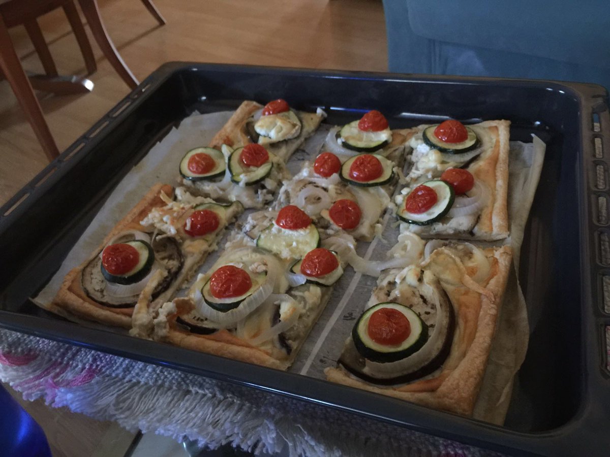 zanap_'s tweet image. ¿Quién decía que no sabía hacer Ratatouille?