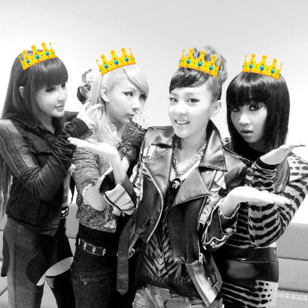 randomsevengirl's tweet photo. Siz yoksanız K-POP'un bir anlamı yok  #WeWant2NE1 https://t.co/mxkq7Jh61S