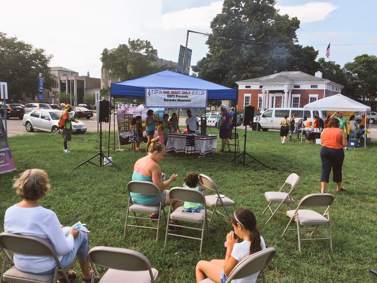 Vine_Neighbor's tweet photo. We had a great time w/ @EventCoKzoo, @KalamazooCity and KDPS at the neighborhood block party Thursday. Thanks! https://t.co/roNu4q9jhe