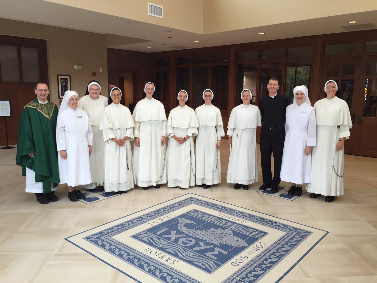 olphparish's tweet photo. Doubly blessed with Sisters at Mass today! The Little Sisters of the Poor and Dominican Sisters from MDSA! @archbalt https://t.co/sRnC81ePMQ