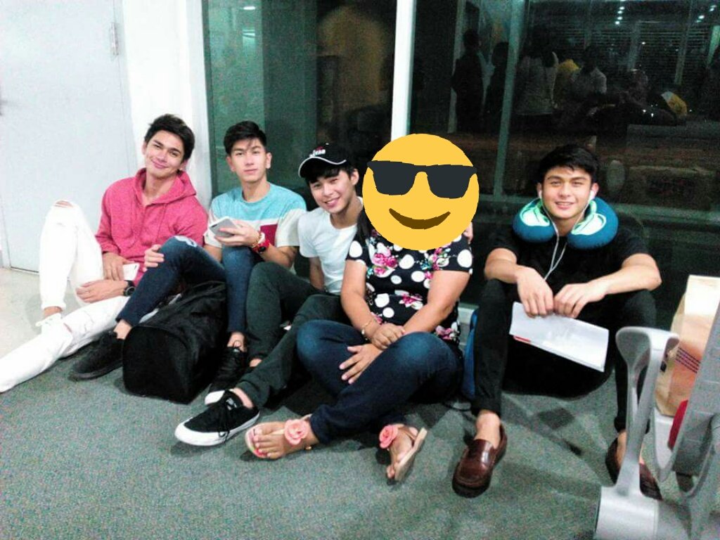 SuperHousemate's tweet photo. ung pabalik ka na Sana ng manila? #DavaoAirport #Kadayawan2016 #KadayawanInvasion
@Hashtags_Offcl @hashtag_mccoydl https://t.co/oscTq2XbqI