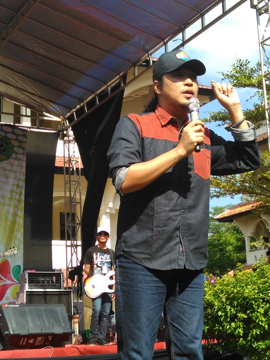 one_hid's tweet photo. Letto di kampus iain salatiga @nurilseptyani @DEMA_IAIN_S  @aris_jazuli https://t.co/ABa1MPOaHv