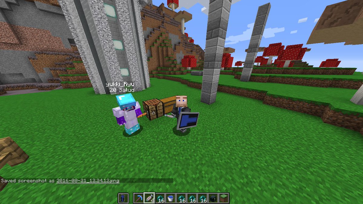 pablotossi's tweet image. cuantos recuerdos!!! @LimoSMP cumple su 1er año y ya estamos todos de festejo!!
la primera en llegar fue @vale_yukki