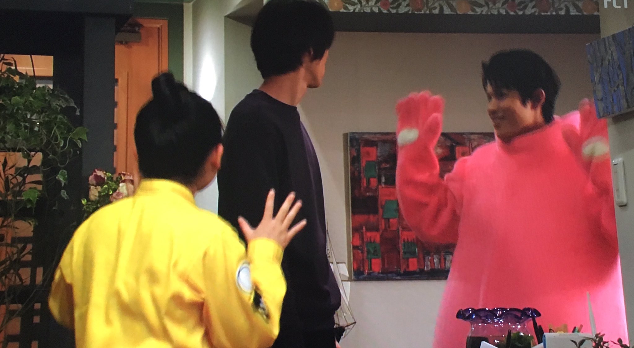 Twitter पर Airi 鈴木亮平love １話からお迎えデスみてた ここのシーン好き なべしまさん の可愛い動き お迎えデス T Co Tyvwlv0etw Twitter