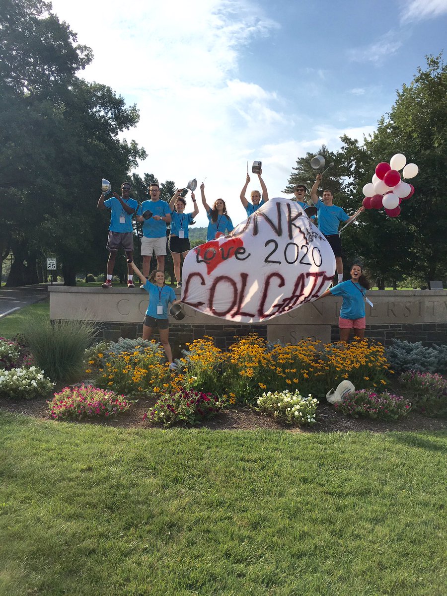 colgateuniv's tweet image. Welcome home to the class of 2020. 

(Image via @GateLinkStaff)