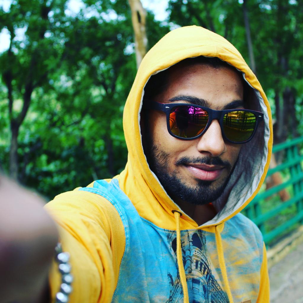 poison_pankaj's tweet photo. @shoppersstop #SSGameOfColours #ShoppersStop #ContestAlert #Contest https://t.co/4n8vTOa4cA
