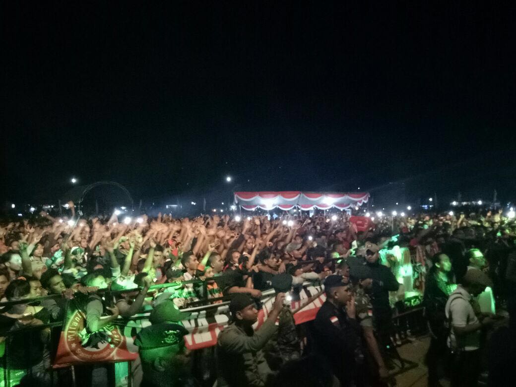 KemenPariwisata's tweet photo. Indonesia Gelar Festival Crossborder Atambua Jaring Wisatawan Timor Leste
https://t.co/yJZmsxm7aP
#PesonaIndonesia https://t.co/W11lFZSxrB