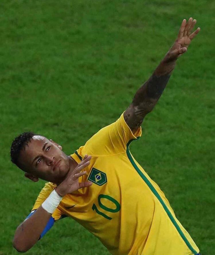 טוויטר Neymar Love בטוויטר ボルトはネイマールのファンで ネイマールはボルトに向けてこのポーズ じゃあ準決勝でのシュートポーズは マイケルジョーダンかな あとこのポーズ気になった T Co C1lkcopxeb