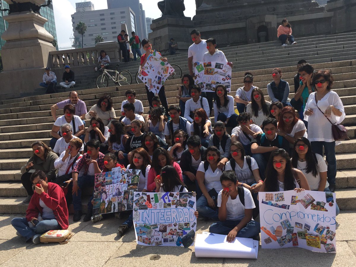 andiifd's tweet photo. #GAPTeens #PrimerFin #Pandas 👏🏼😘😍🎤💙🎉🐼 (@ Ángel de la Independencia) https://t.co/5jXNDWNVzq https://t.co/UOFp7DvLVE