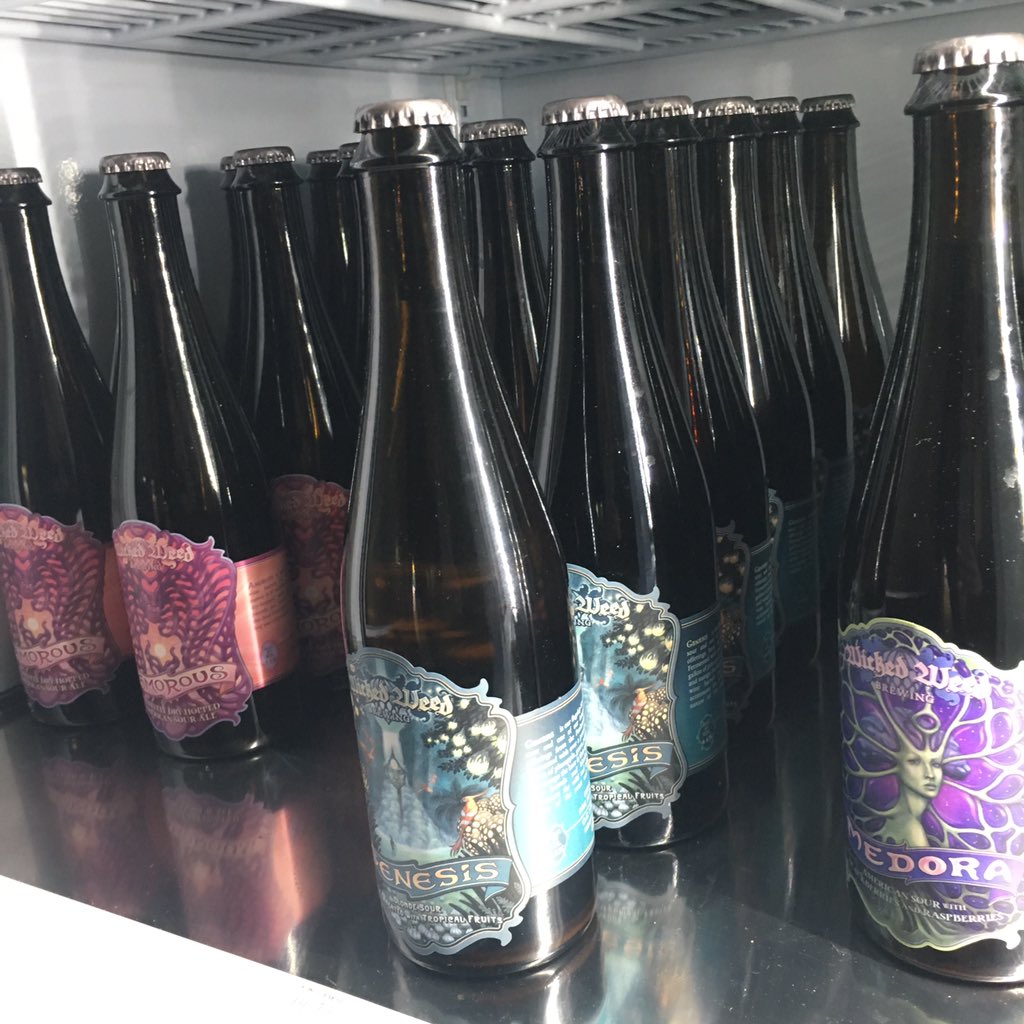 Size Matters Sunday! $1 off bombers and 500ml bottles. Open 1-7 #NCBevCo #dollaroff #bombers <a href="/ncbeerguys/">NC Beer</a> @919beer