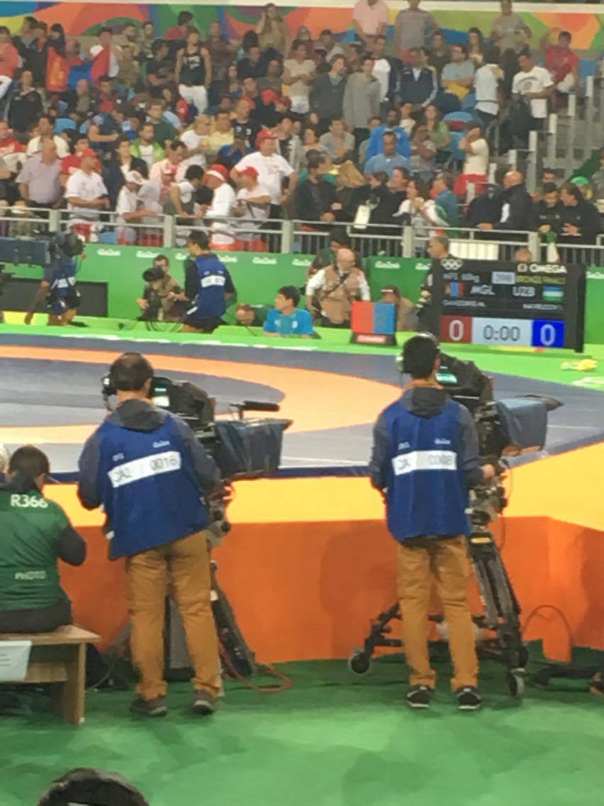 TeamMongolia's tweet photo. ЗА ГАРЧ ИРЭХ НЬ ДЭЭ. МАНДАХНАРАНГАА ДЭМЖЭЭРЭЙ :) #MGL #RIO2016 #wrestling https://t.co/i9FK2Pq0Xs