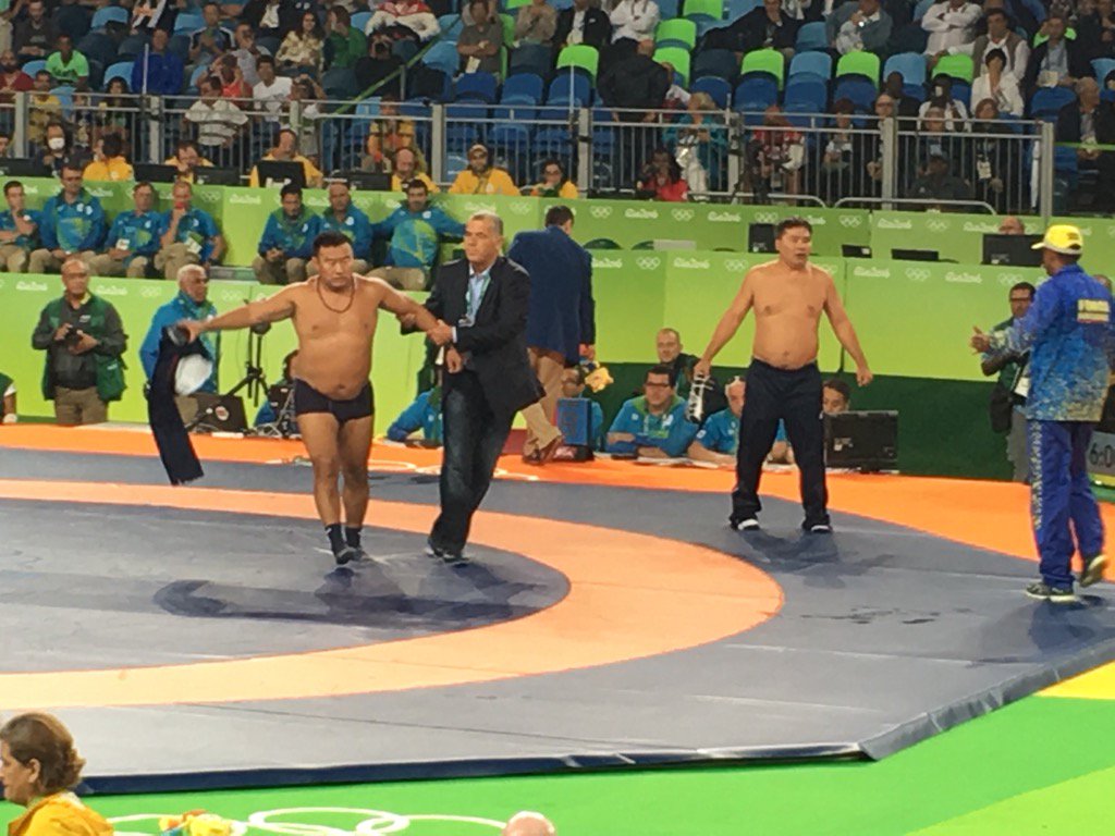 CqZj3AfUIAArTli.jpg:large