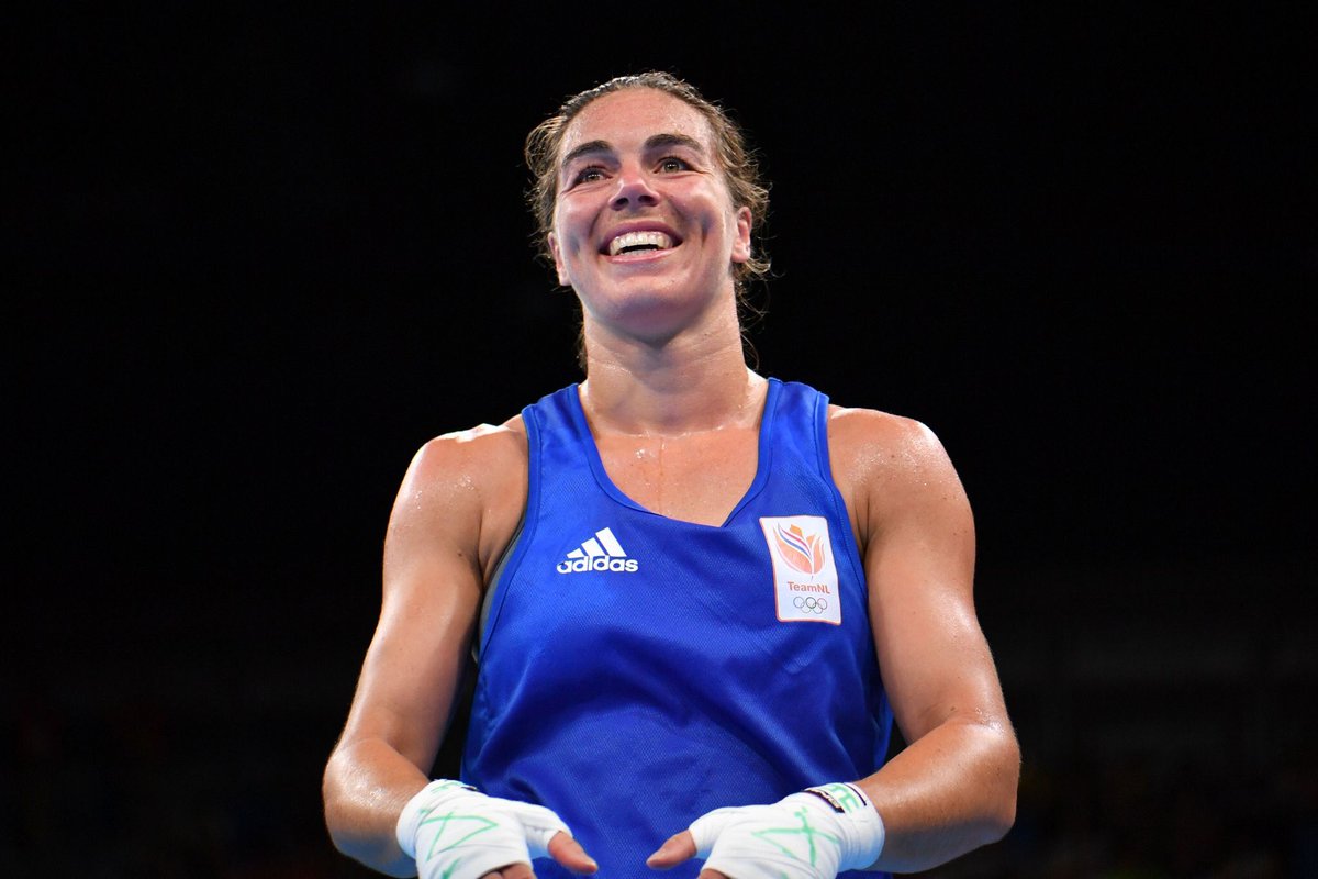 basschalks's tweet photo. Zilver voor Nouchka #Fontijn! Had Goud moeten zijn!!! #juryfail #Rio2016 #silver #teamnl https://t.co/OQEZ1SDRQg