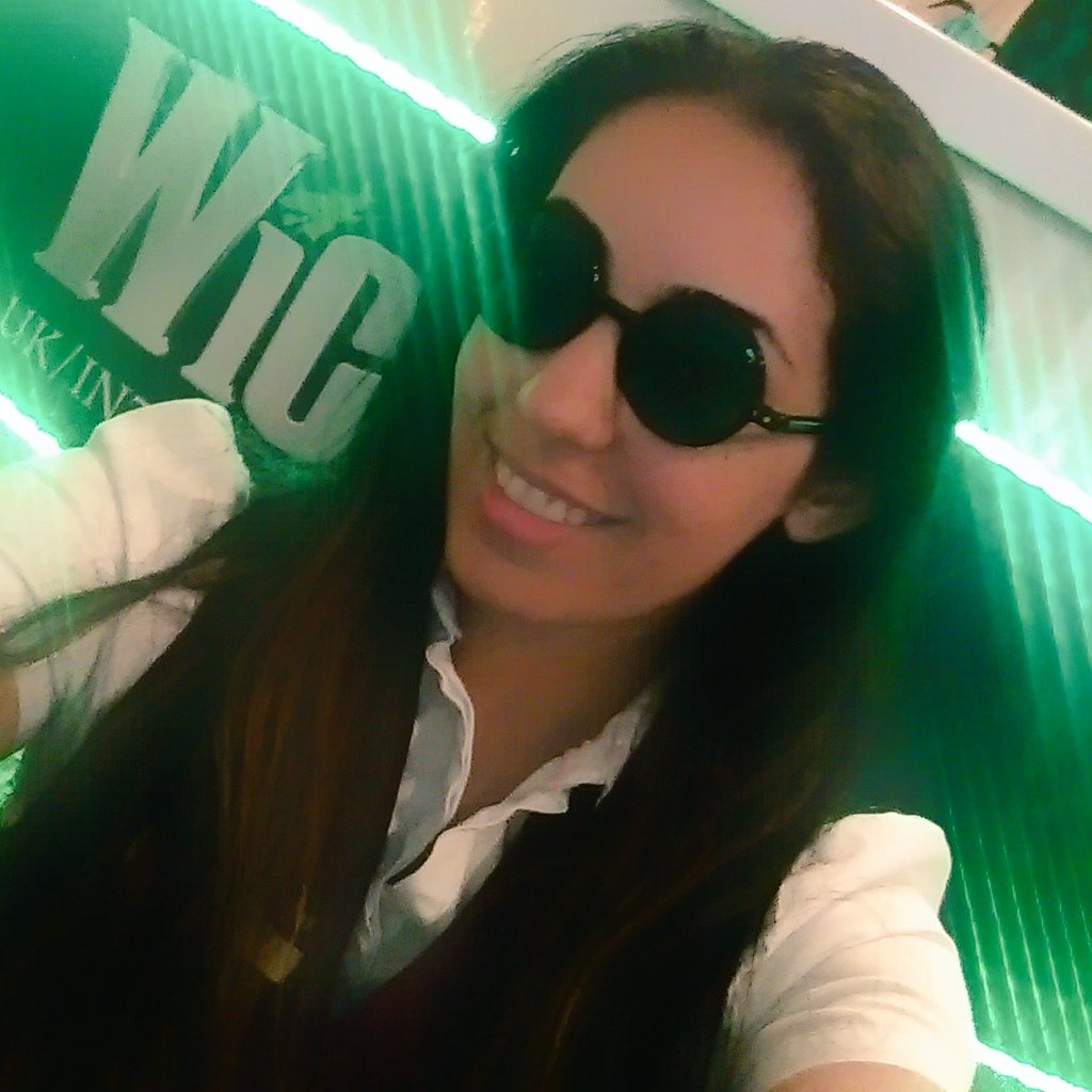 One final #ElfieSelfie at <a href="/BradfordTheatre/">Bradford Theatres</a>  So sad it is all over 😩 But you were amazing, @_jackiehughes! 💚💚💚