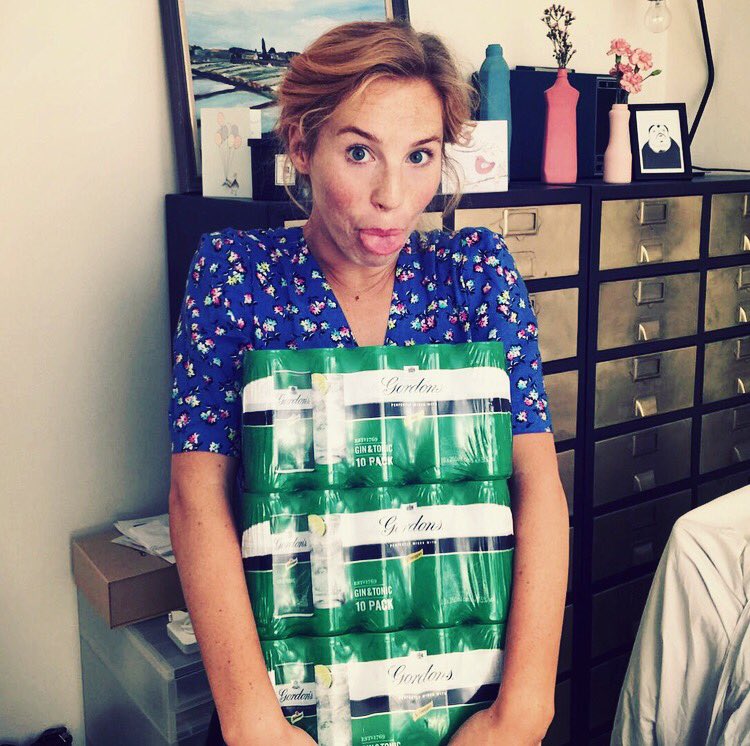 Sanne_Besten's tweet image. Ten tinnies for a tenner. #StillDutch #weloveabargain #IthinkIhaveaproblem