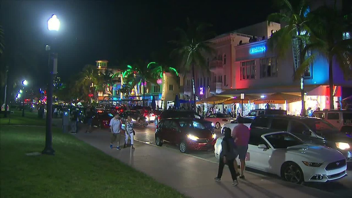 Mayor Philip Levine unhappy with governor's response to Zika in Miami Beach bit.ly/2bsuJQK?utm_me… https://t.co/cp8spUbh8l