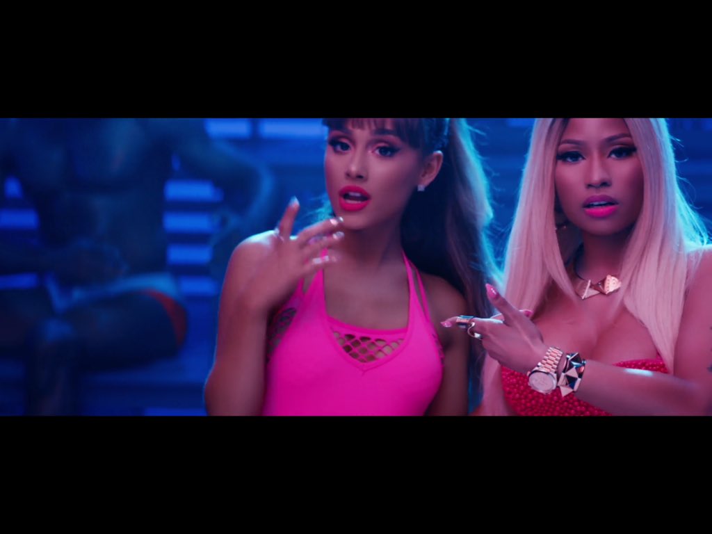 sspikeit's tweet photo. @ArianaGrande https://t.co/lyVQ8llxYV