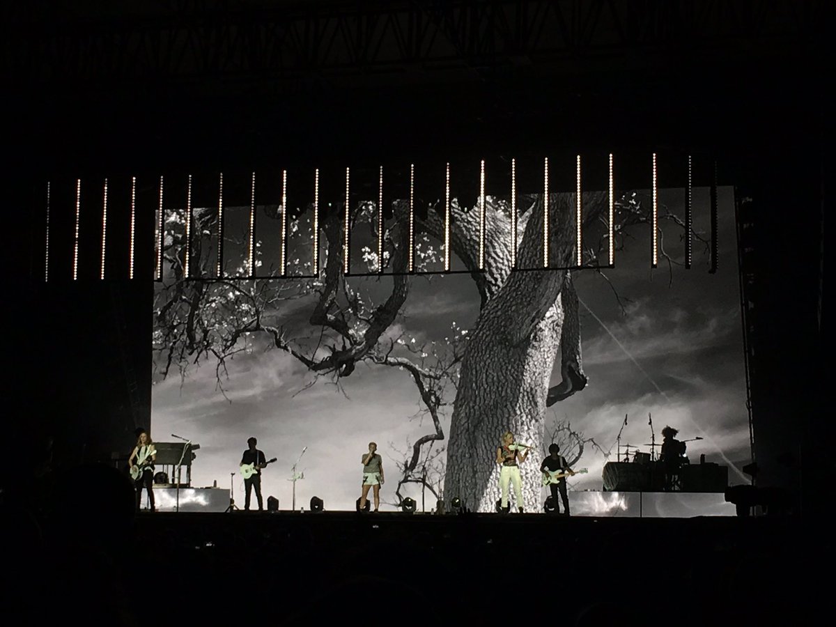 lauracaroon's tweet photo. Super fun concert tonight! @dixiechicks @mnstatefair #DCXMinnesota https://t.co/PwYeDcbH24